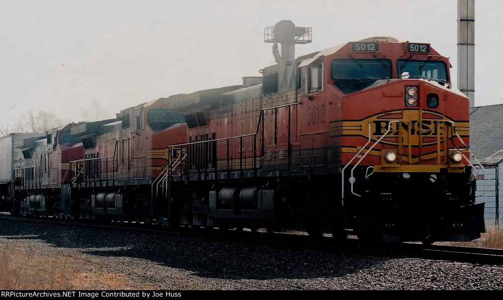 BNSF 5012 West